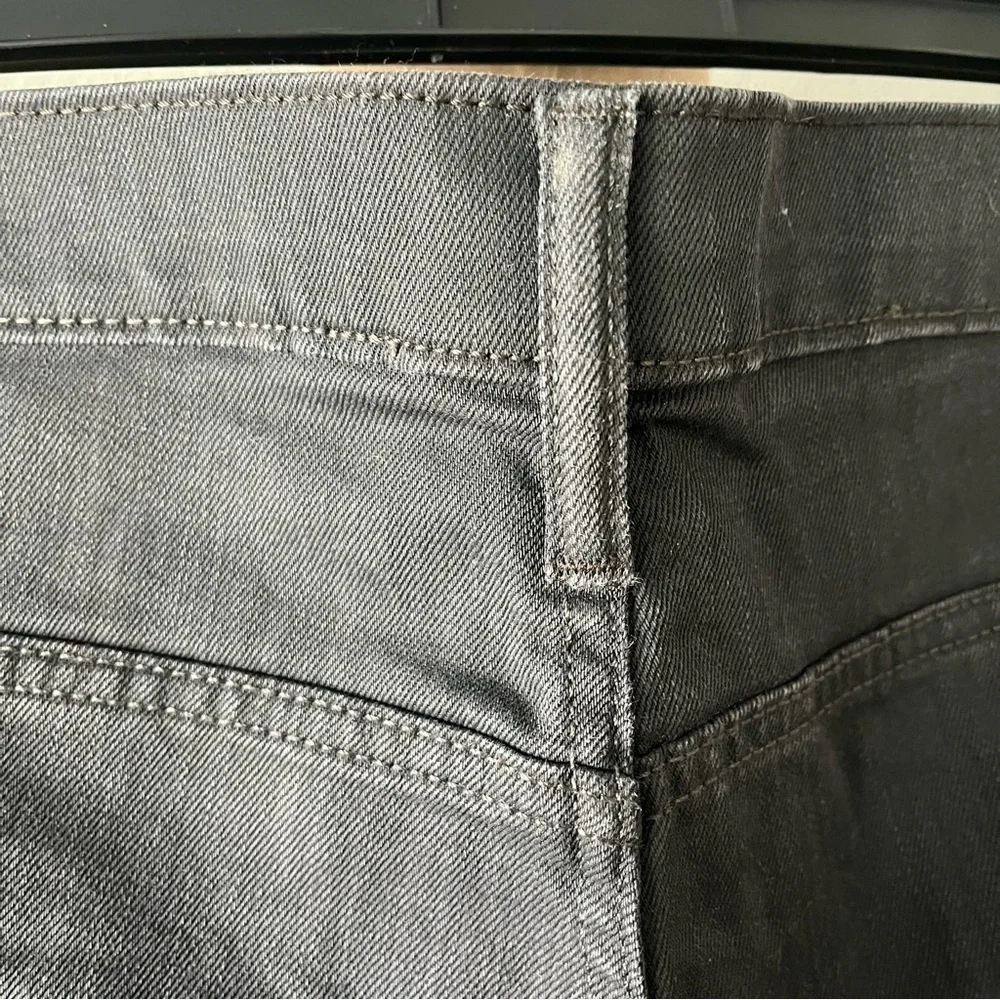 LEVIS Men's sz 60 x 32 541 Dark Gray Zipper Fly Jeans Denim